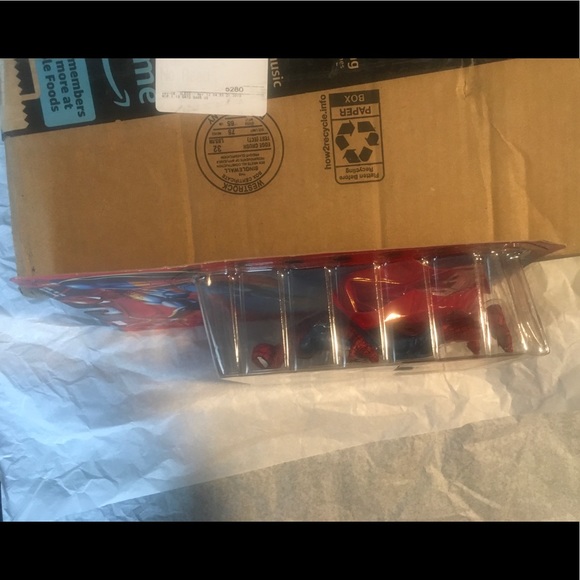 New Toybiz Web Splasher Spiderman Action Figure - Picture 3 of 6